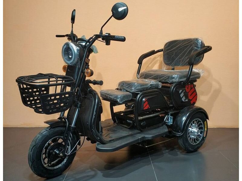 Электрический трехколесный скутер Kachu ROOF S